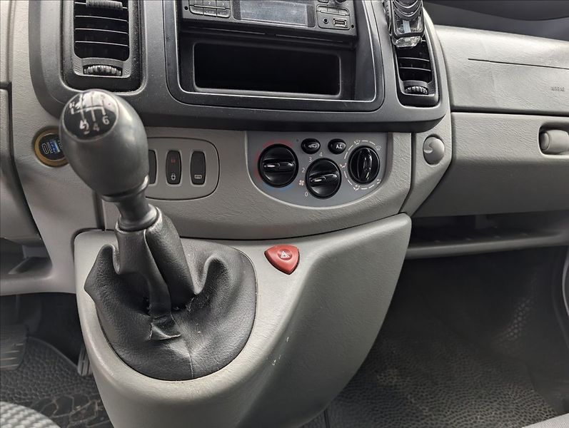 Opel Vivaro CDTI LONG SPACÍ PŘESTAVBA - fotka 12 z 18