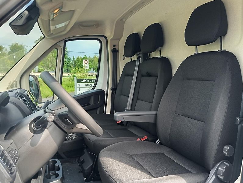 Peugeot Boxer (2026) Furgon 3500 L3H2 HDi 140k MAN6 - fotka 11 z 18