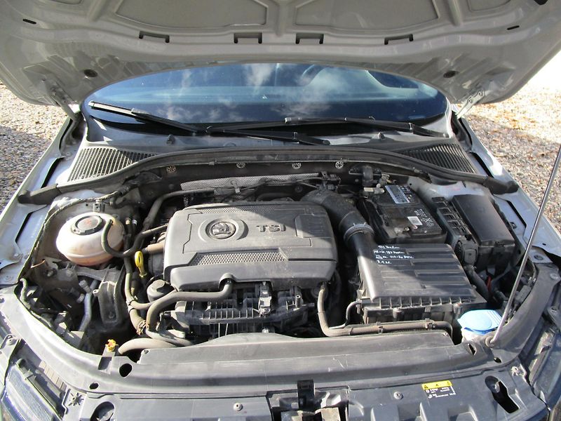 Škoda Octavia (2018) 2,0TSI-RS-180KW-KOUPEN V ČR - fotka 25 z 26