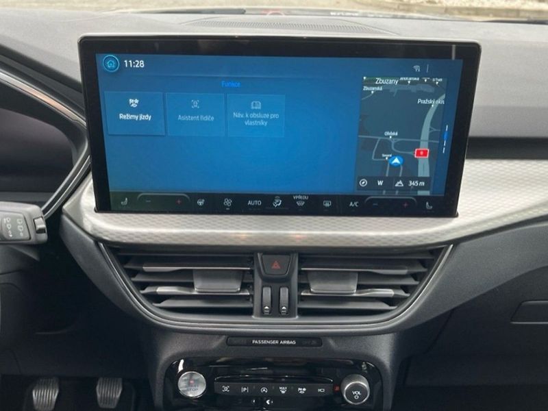 Ford Kuga 1,5i,110KW,TITANIUM - fotka 10 z 14