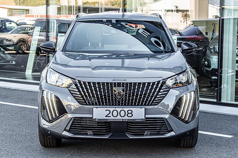 Peugeot 2008 (2026) 1,2 ALLURE Hybrid 110 e-DCS6 - fotka 2 z 16
