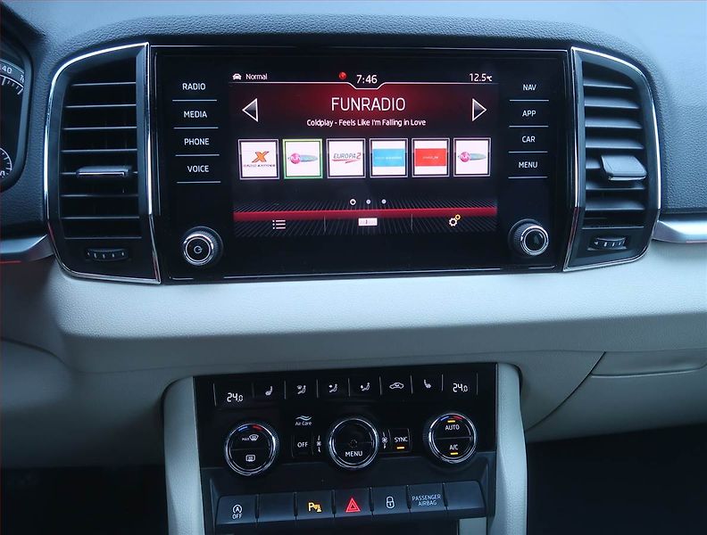 Škoda Karoq (2019) Style 1.5 TSI - fotka 12 z 19