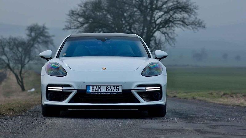 Porsche Panamera Turbo Sport Turismo.