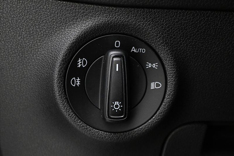 Škoda Kodiaq 2,0 TDI 110 kW DSG 4x4 Ambitio - fotka 25 z 31