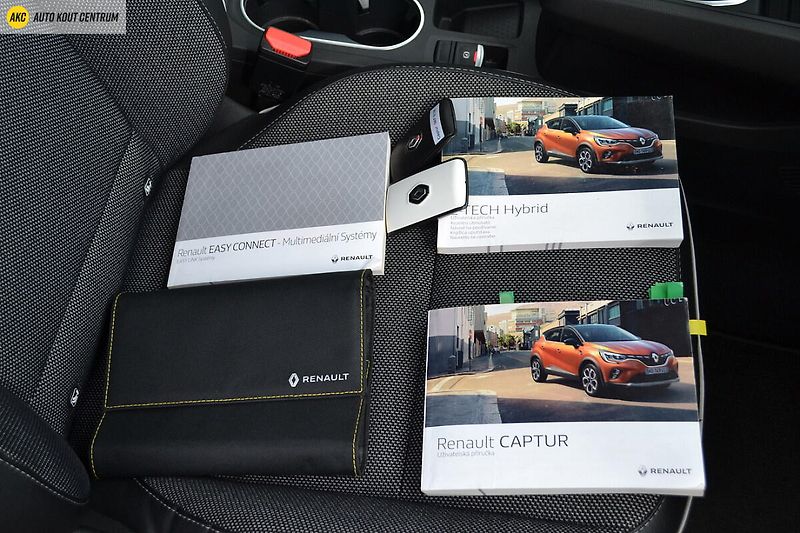 Renault Captur Intens E-TECH HYBRID 145 - fotka 41 z 45