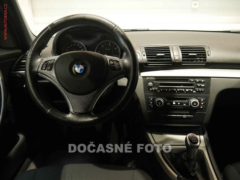 BMW Řada 1 (2010) 116 d, autoAC, STK9/28 - fotka 11 z 18