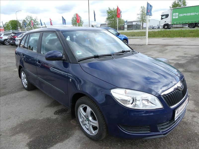 Škoda Fabia 1,2 TSi 63kW 2x kola, klima - fotka 1 z 38