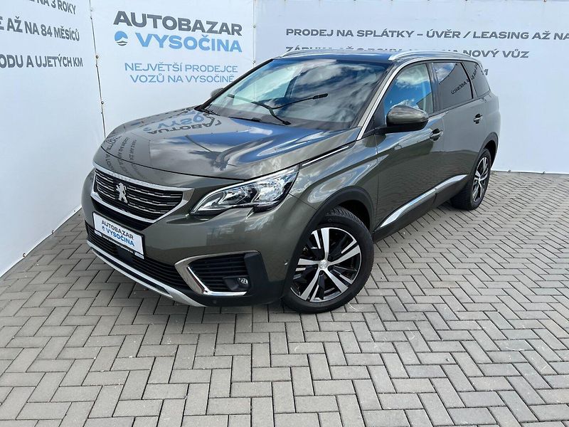Peugeot 5008 (2019) 1.2PT 96kW ALLURE+ 7-míst - fotka 8 z 38