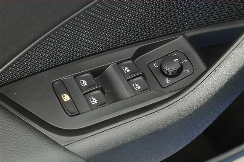 Škoda Octavia (2025) 1.5 TSI, Selection, FullLed - fotka 14 z 16