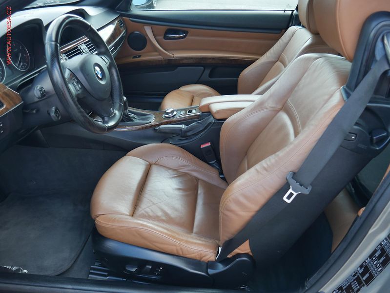 BMW Řada 3 (2008) 3.0d 325d, AC, TZ, xenon - fotka 8 z 22