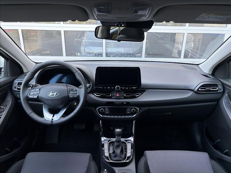 Hyundai i30 (2026) 1,6 T-GDI DCT  WG FL Go Czech - fotka 12 z 20