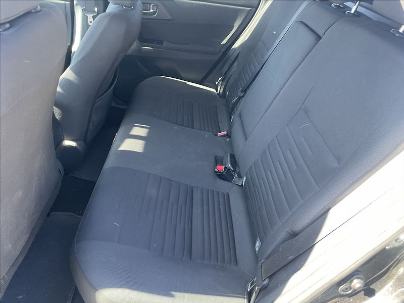 Toyota Auris 1,8 E-CVT Hybrid CZauto 1maj D - fotka 8 z 37
