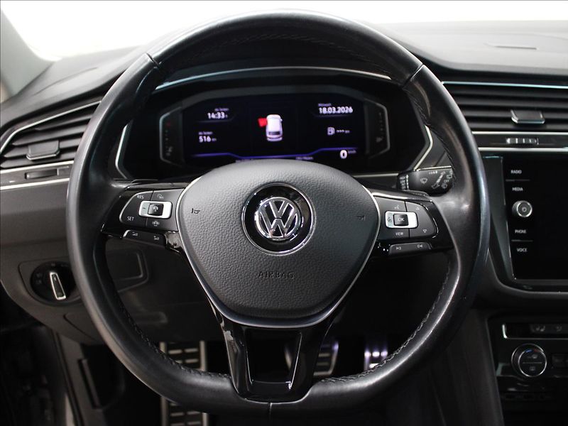Volkswagen Tiguan 2,0 TSi 140 KW, LED, DSG, 4 Mo - fotka 18 z 30