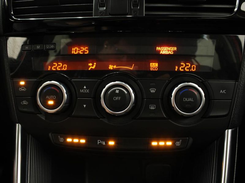 Mazda CX-5 2,0 G160 MT 4x4 Rev.TOP ČR - fotka 23 z 28