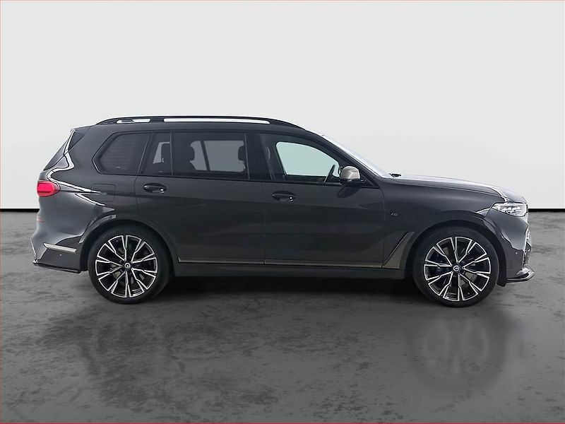 BMW X7 (2022) M50i - fotka 6 z 30