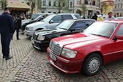 Sraz vozů značky Mercedes na Karlově náměstí v Kolíně.