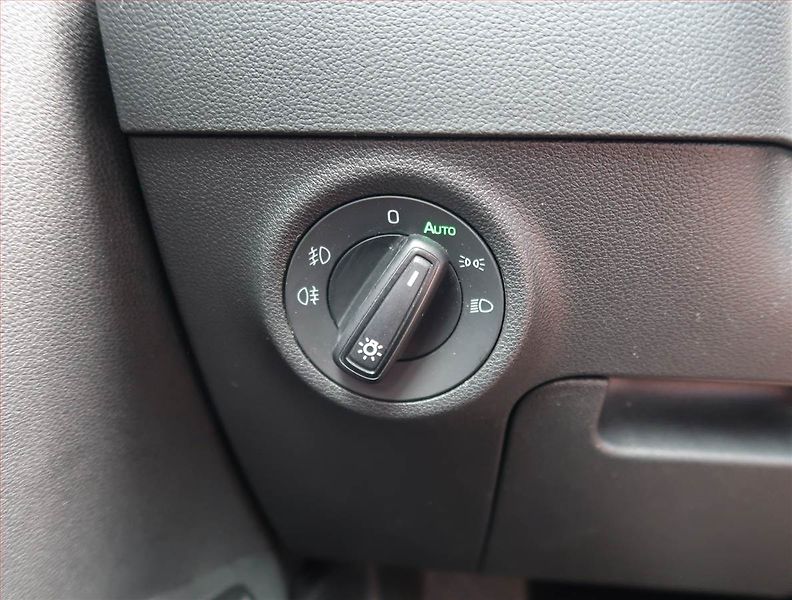 Škoda Karoq (2023) Ambition 2.0 TDI - fotka 19 z 24