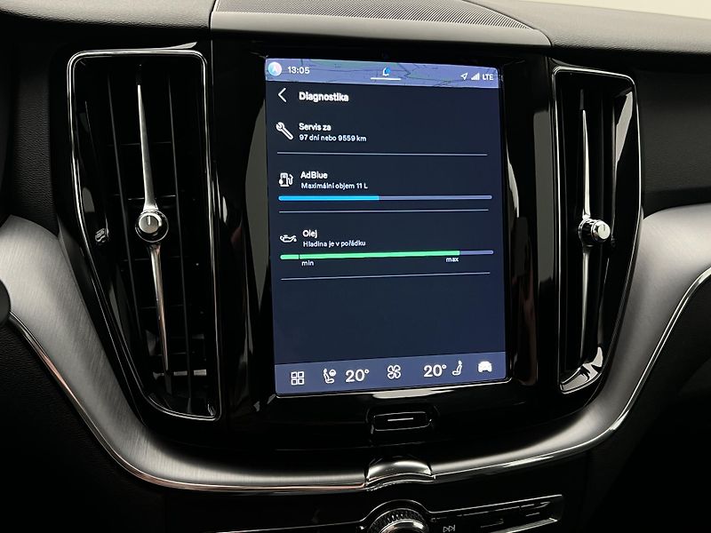 Volvo XC60 B4 AWD MOMENTUM PRO AUT - fotka 37 z 40