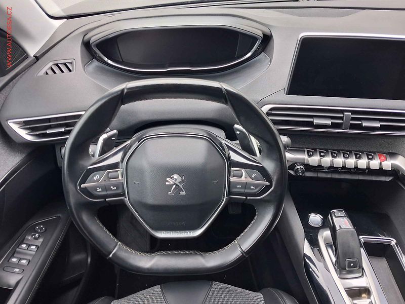 Peugeot 3008 (2018) 1.2 PT, Allure, AT, navi - fotka 11 z 17