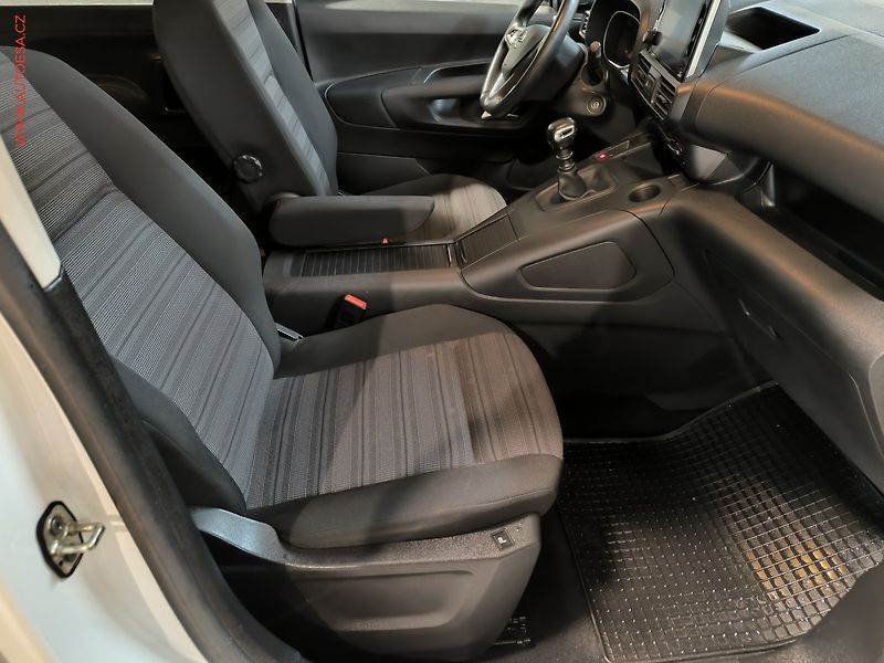 Opel Combo (2021) 1.2T, 1.maj,ČR, AC, výhřev - fotka 12 z 17