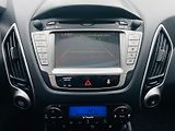 Hyundai ix35 2.0i 4x4 1MAJIITEL KAMER TAŽNÉ - náhled 43