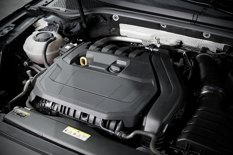 Volkswagen Passat B8 Facelift 1.5 TSI 110 kW DSG - fotka 10 z 36