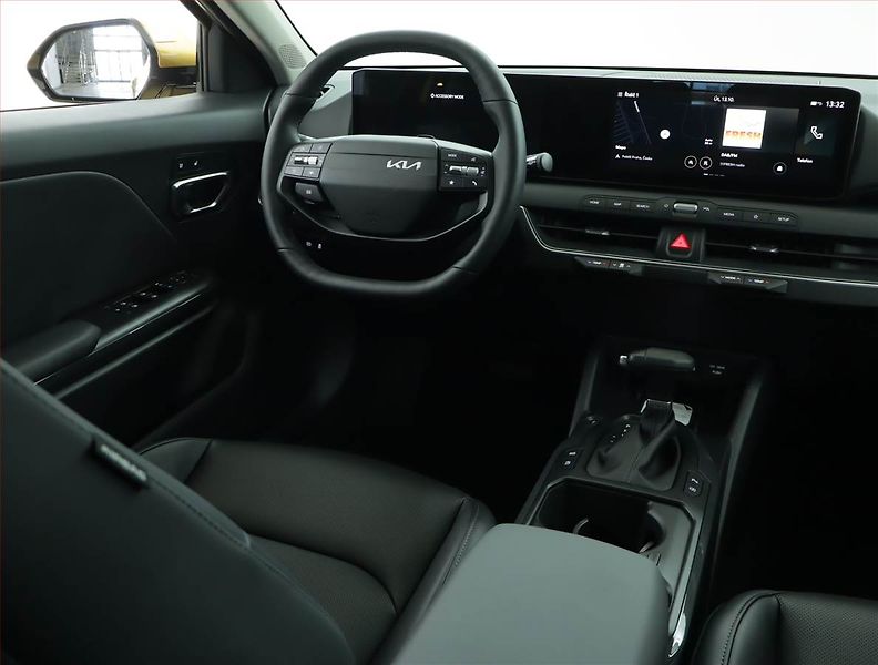 Kia K4 (2026) 1.6 T-GDI, Mrtvý úhel - fotka 7 z 17