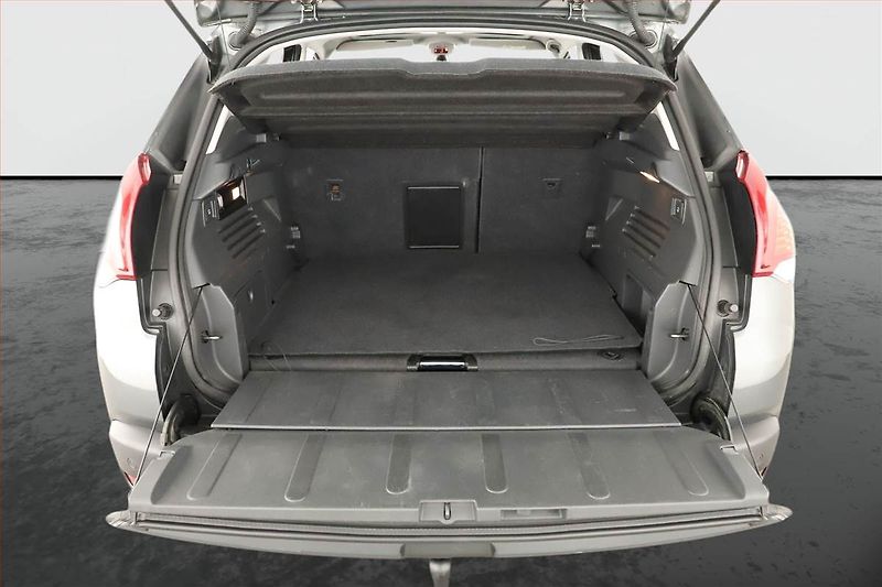 Peugeot 3008 (2014) 1.6 HDi, Automat, Navi, Xenony - fotka 11 z 18