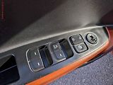 Hyundai i10 (2015) 1.0 i, ČR, AC, tempo, park - náhled 12
