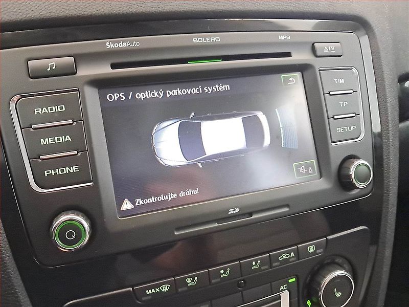 Škoda Octavia (2011) Laurin&Klement 1.8 TSI - fotka 28 z 30