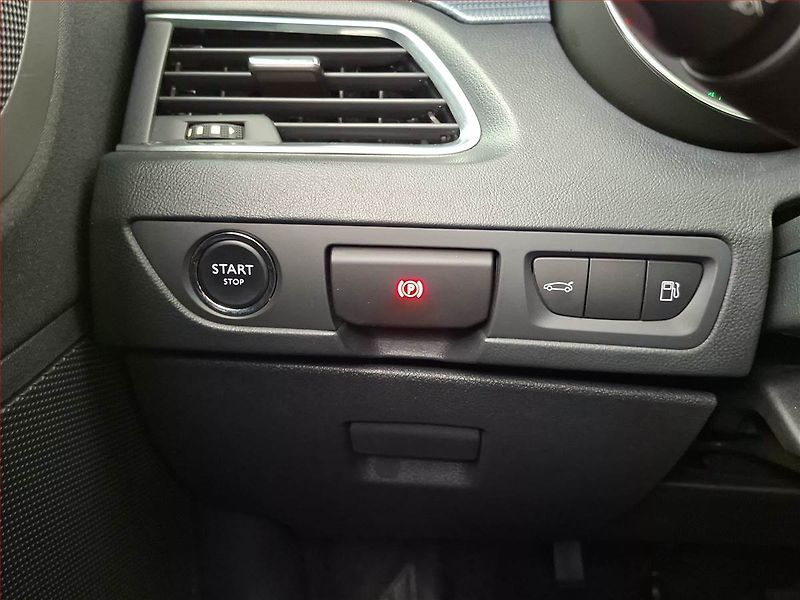 Peugeot 508 (2017) 2.0 BlueHDi, Automat, Kůže - fotka 20 z 22