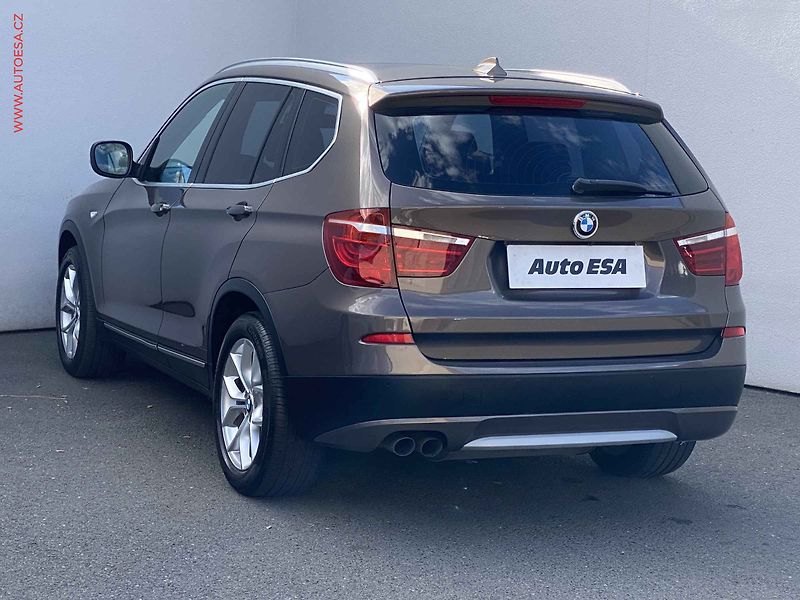 BMW X3 (2013) 3.0D xD, servis.kniha, AT - fotka 6 z 19