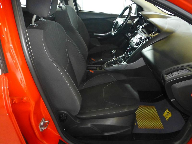 Ford Focus (2015) 1,5T-110KW*ALU*PARK.S*PŮVOD ČR - fotka 18 z 25