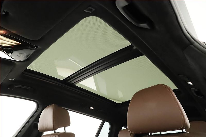 BMW X7 (2019) xDrive30d - fotka 13 z 29
