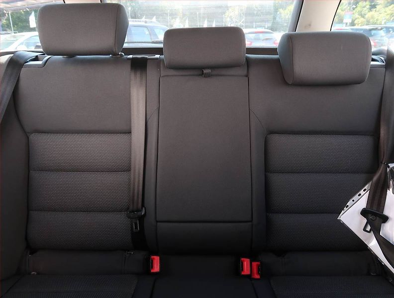 Škoda Octavia (2005) Ambiente 1.6, Serv.kniha - fotka 10 z 16