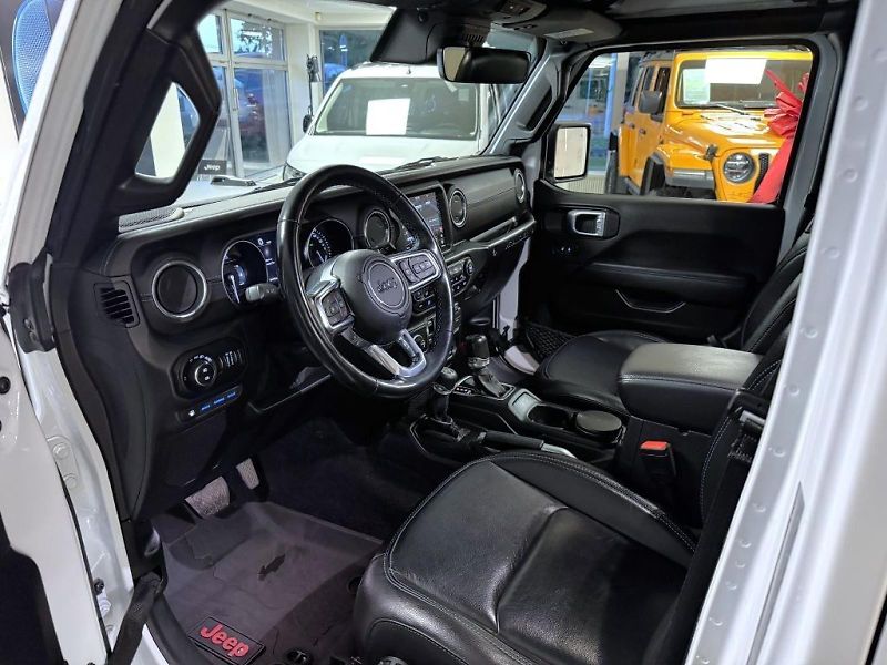 Jeep Wrangler (2022) Unlimited 2.0T 4xe PHEV AT8 Ru - fotka 9 z 22