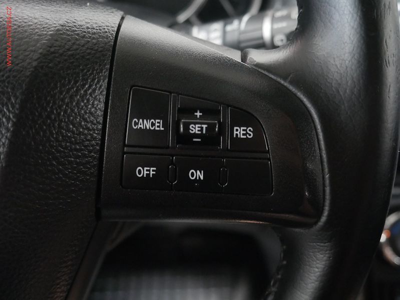 Mazda 6 (2011) 2.2 MZR-CD, Xenon, výhřev sed - fotka 17 z 19