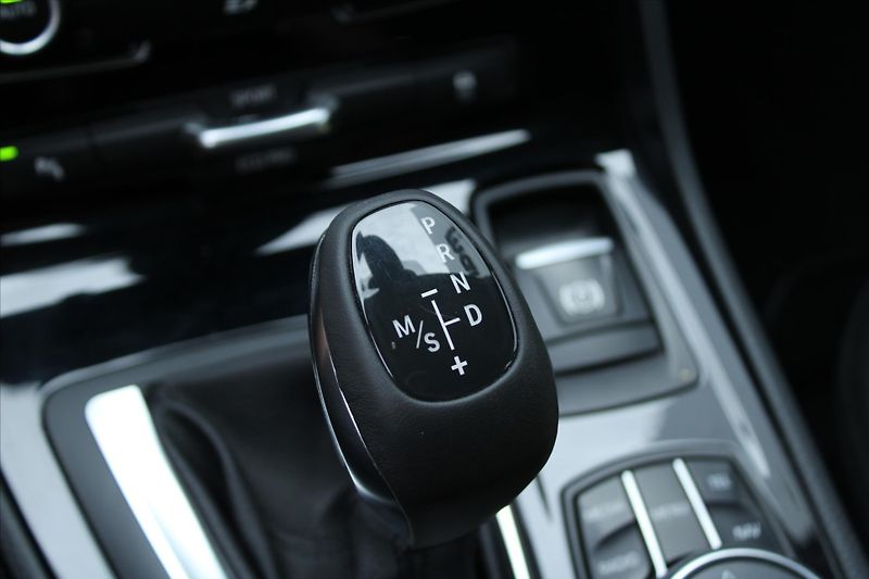 BMW Řada 2 218d xDrive GRAN TOURER 7-MÍST - fotka 24 z 28