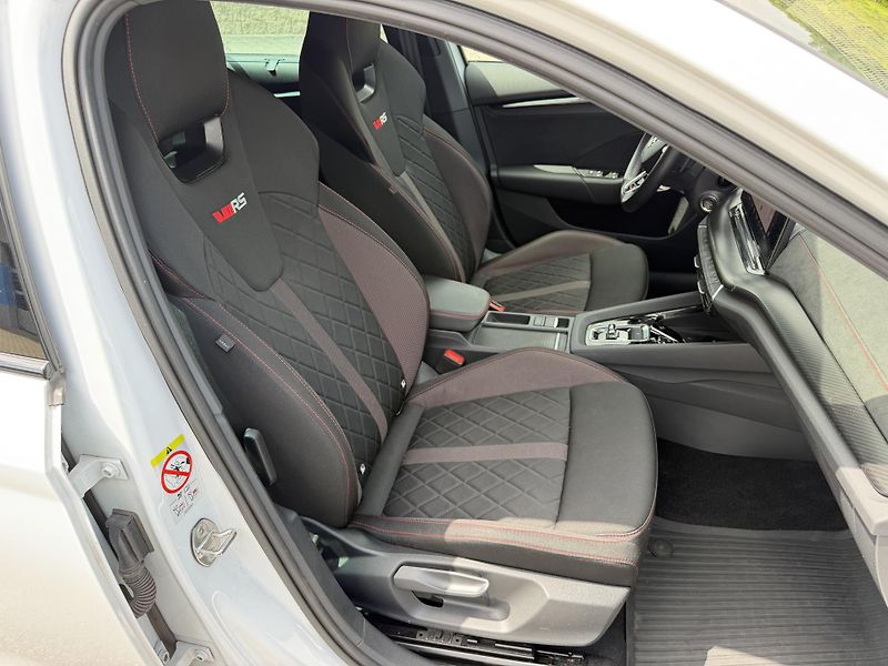 Škoda Octavia Kombi RS HYBRID 180kW aut.  - fotka 20 z 23