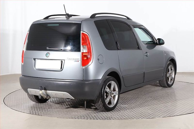 Škoda Roomster (2012) 1.6 TDI, Navi, Tempomat - fotka 5 z 23