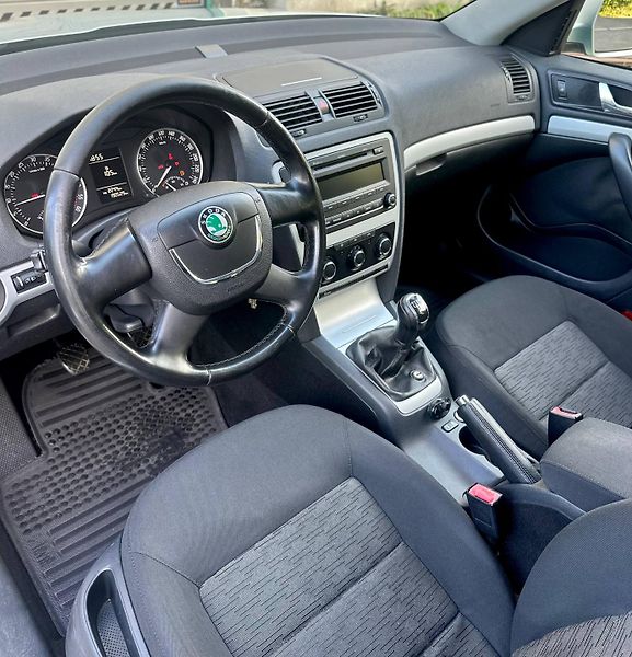 Škoda Octavia (2011) 1.6 TDI 2011 77KW AMBITION CZ - fotka 8 z 19