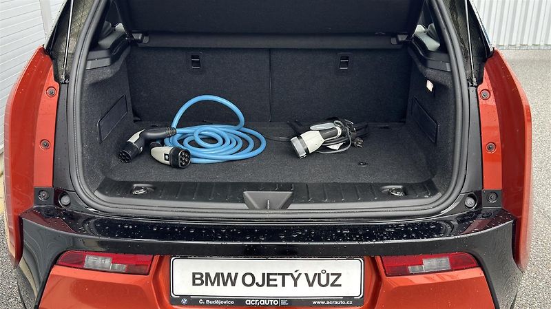 BMW i3 60Ah REZERVOVÁNO - fotka 11 z 13