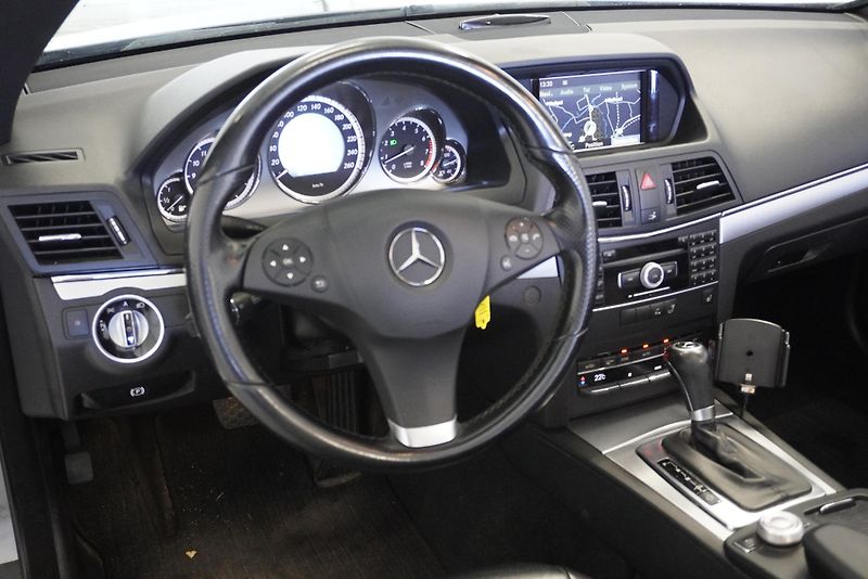 Mercedes-Benz Třídy E E350 CGI AVANTGARDE - fotka 13 z 26