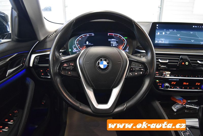 BMW Řada 5 2.0d LUXURY-LINE 98 000 KM TZ - fotka 35 z 74