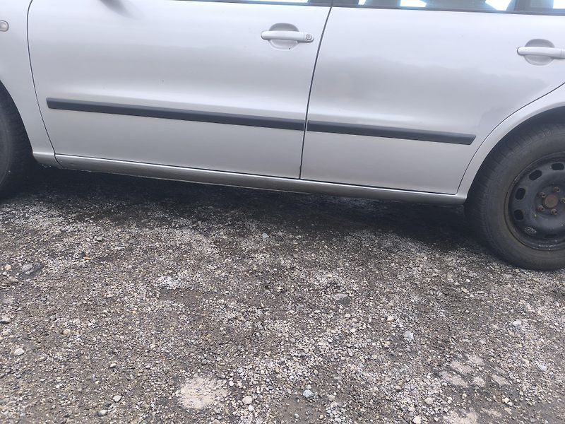 Seat Leon BEZ KOROZE,KLIMA,240KM,NOVÁ TK - fotka 5 z 17