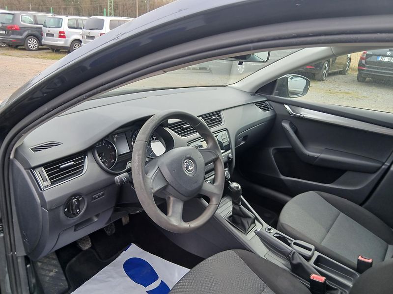 Škoda Octavia 1.2 TSI, 99tis km najeto - fotka 23 z 32