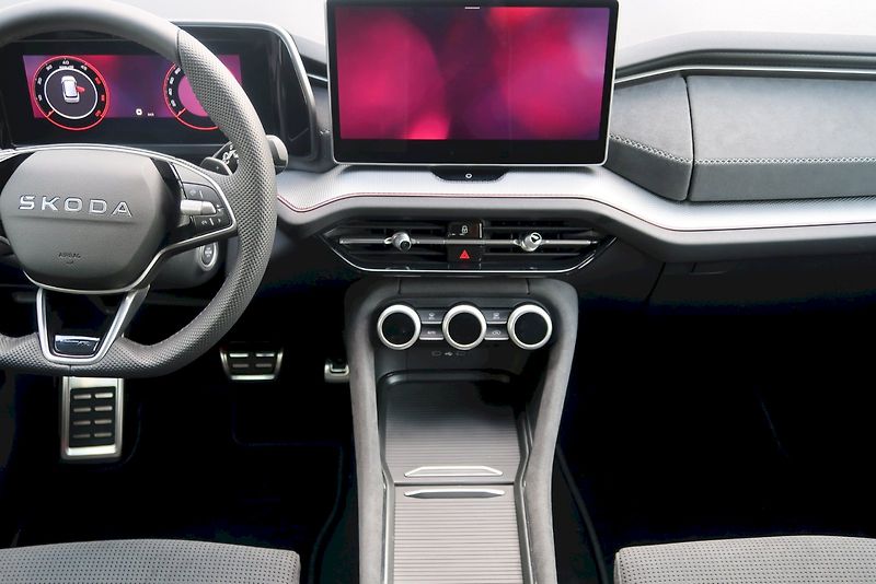 Škoda Kodiaq (2025) SportLine 2,0 TDi/110 kW DSG7 - fotka 6 z 32