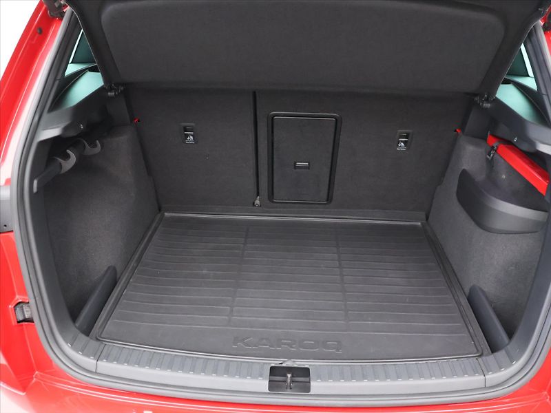 Škoda Karoq 2,0 TSI 140kW DSG CZ Sportline - fotka 10 z 33