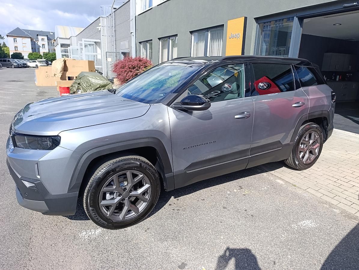 Jeep Compass First Edition e-Hybrid 145k
