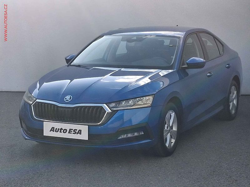 Škoda Octavia (2021) 1.5 TSi, ČR, LED, autoAC - fotka 3 z 19